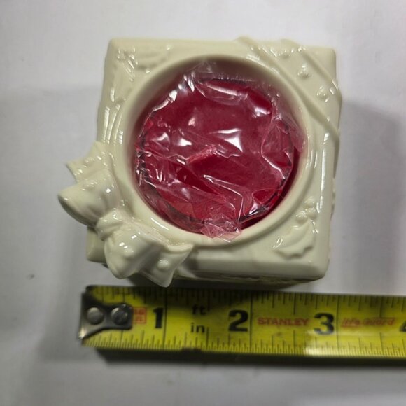 Lenox candle holder Holiday Ivory Porcelain Bow Holly present christmas gift - Picture 5 of 5